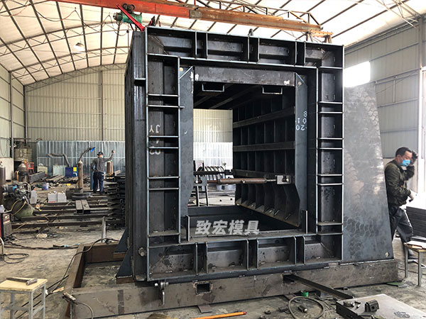 城市地下綜合管廊預制模具